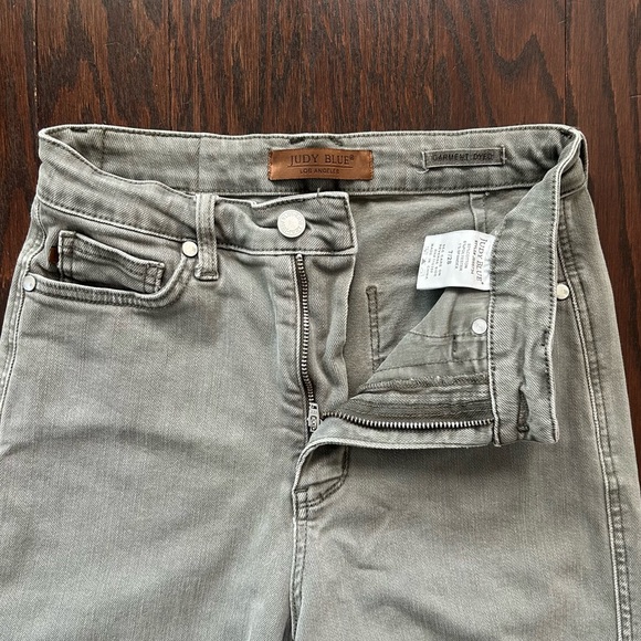 Judy Blue High Waist Olive Wide Leg Crop Jeans | Size 7/28 | Style #: JB88734 - Picture 9 of 11